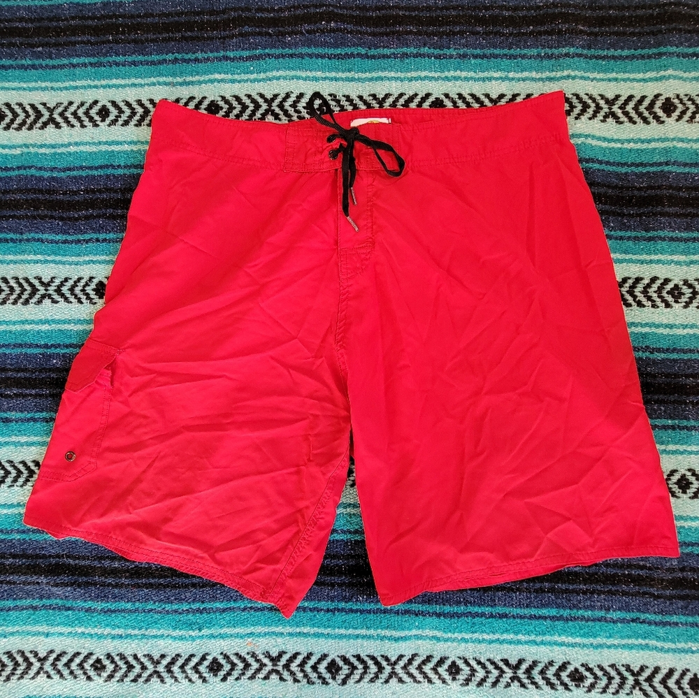 Bass Pro Shops red board shorts / swimming trunks
